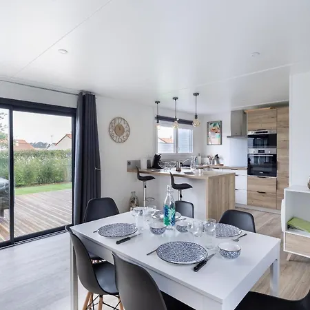 Neuf Pour 8 Dans Avec Piscine *