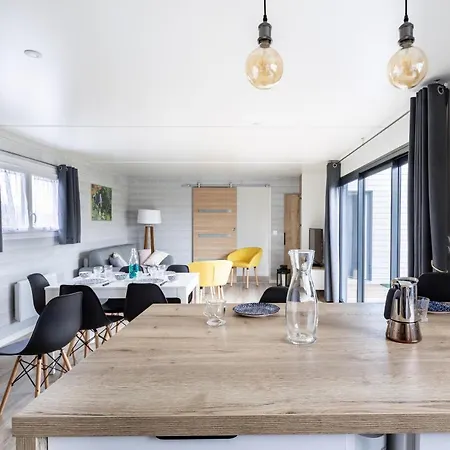 Neuf Pour 8 Dans Avec Piscine Chalet *