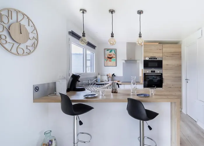 Neuf Pour 8 Dans Avec Piscine *